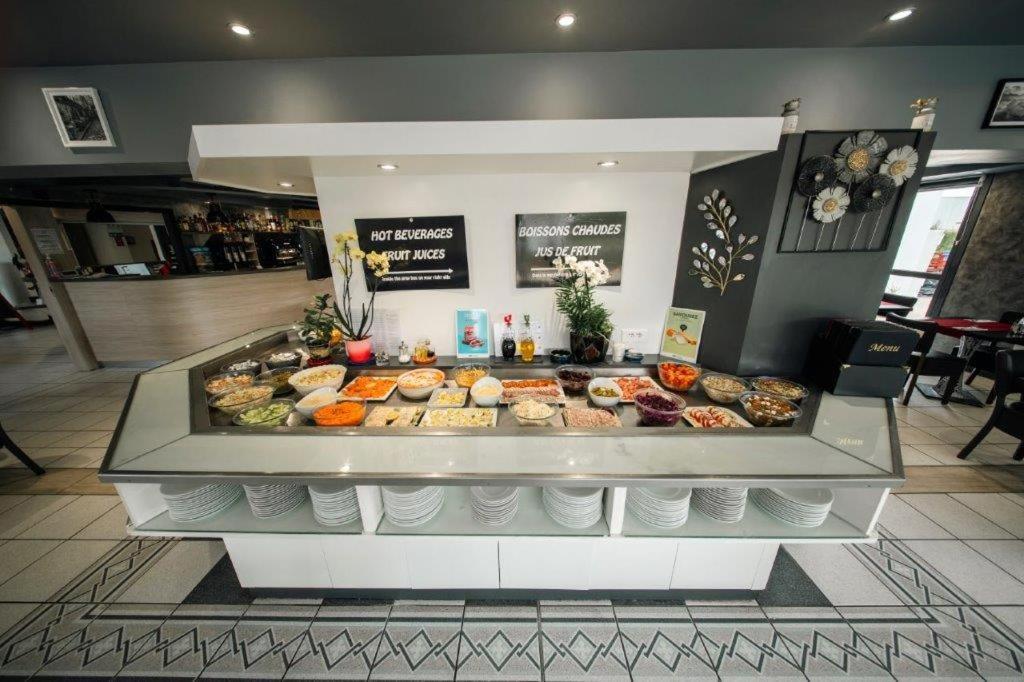 Brit Hotel La Bonne Etape 에브뢰 외부 사진