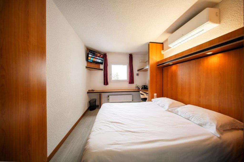 Brit Hotel La Bonne Etape 에브뢰 외부 사진